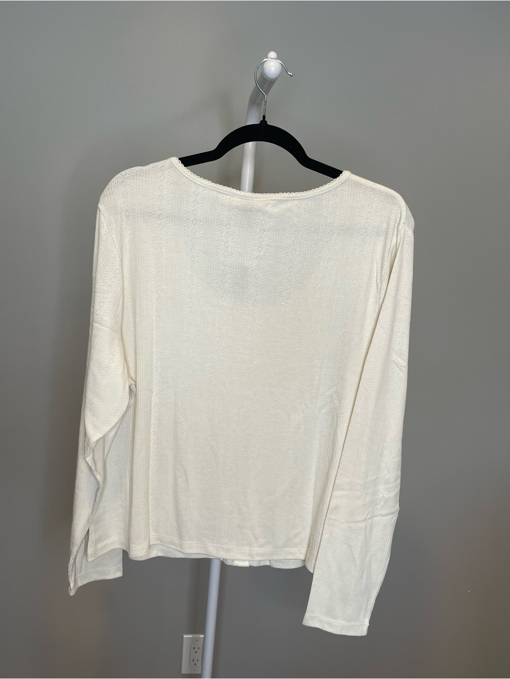 Universal Thread Cream Ribbed Button-Front Long Sleeve Pajama Top - Picture 4 of 4